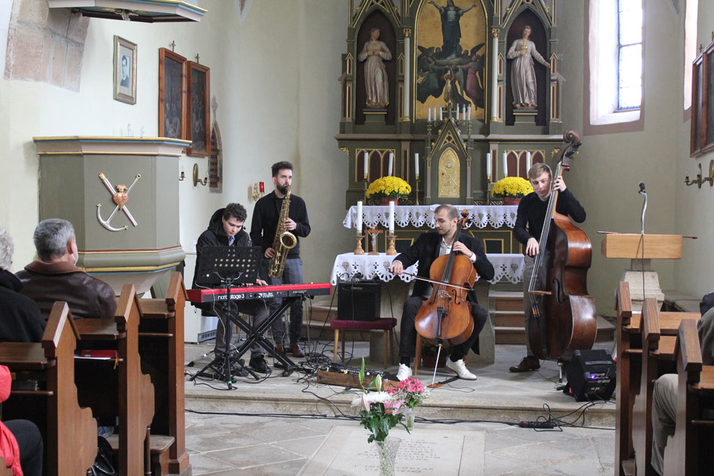 Benefiční koncert — fotka 4