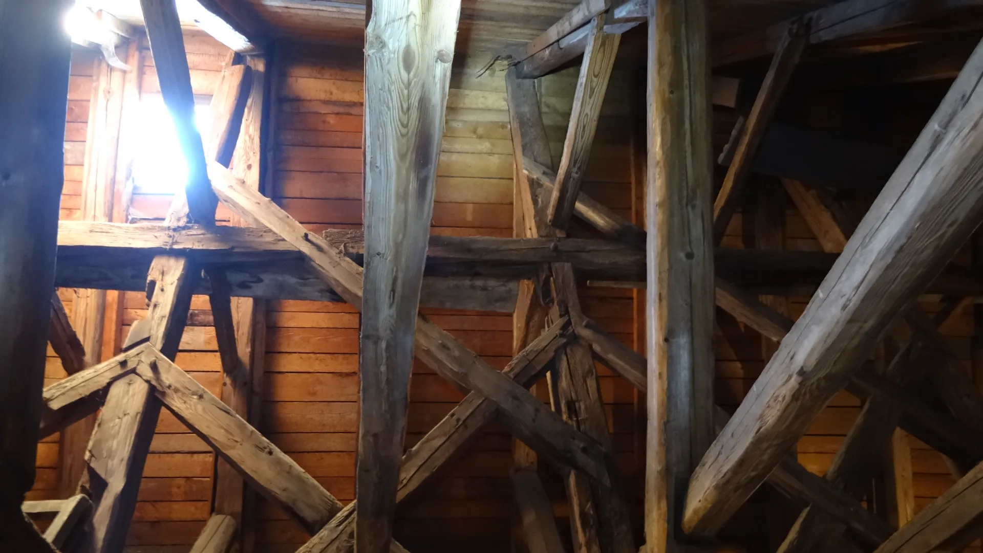  Oprava střechy nad lodí a presbytářem kostela — fotka 4